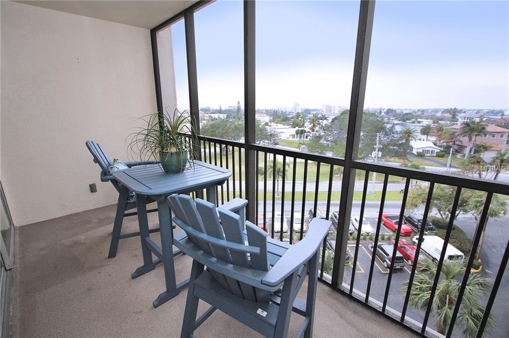 10355 PARADISE BOULEVARD, TREASURE ISLAND, Florida 33706, 2 Bedrooms Bedrooms, 3 Rooms Rooms,2 BathroomsBathrooms,Residential,For sale,PARADISE,U7847303