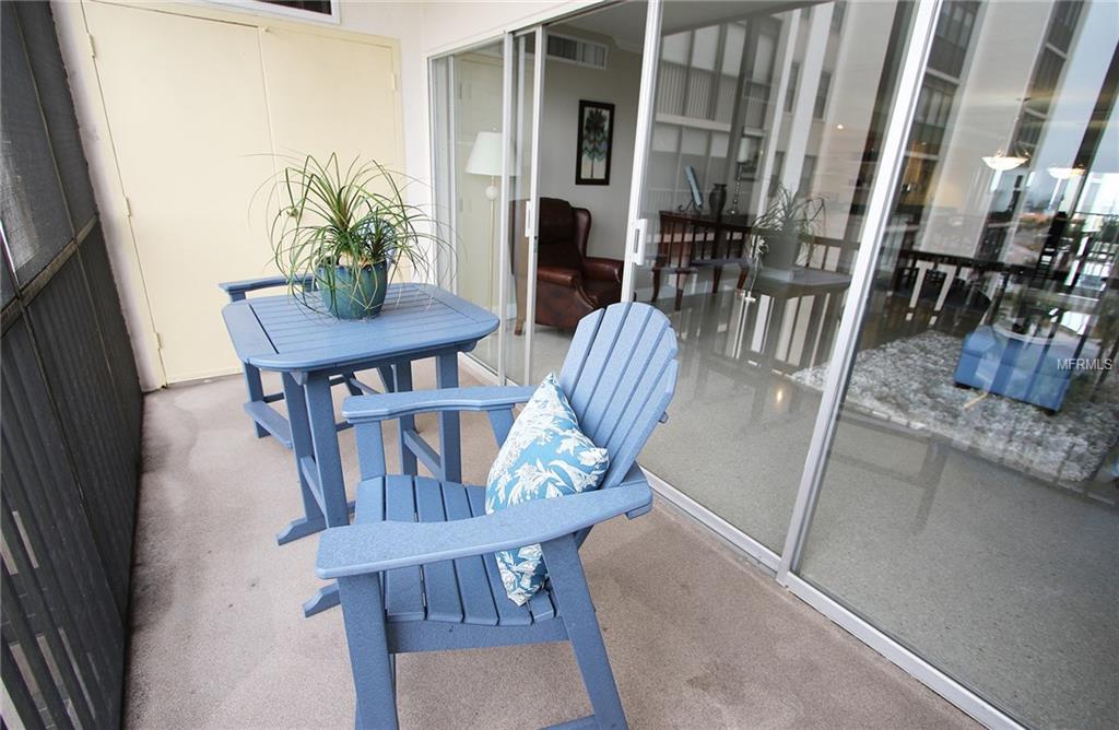 10355 PARADISE BOULEVARD, TREASURE ISLAND, Florida 33706, 2 Bedrooms Bedrooms, 3 Rooms Rooms,2 BathroomsBathrooms,Residential,For sale,PARADISE,U7847303