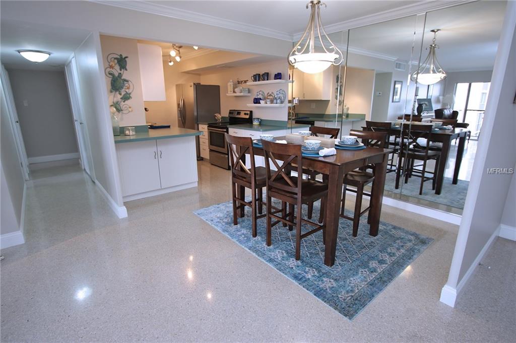 10355 PARADISE BOULEVARD, TREASURE ISLAND, Florida 33706, 2 Bedrooms Bedrooms, 3 Rooms Rooms,2 BathroomsBathrooms,Residential,For sale,PARADISE,U7847303