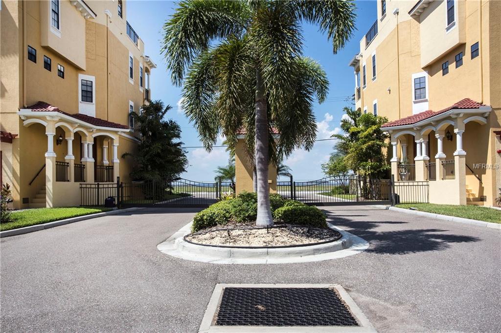 6413 MAYRA SHORES LANE, APOLLO BEACH, Florida 33572, 3 Bedrooms Bedrooms, 13 Rooms Rooms,3 BathroomsBathrooms,Residential,For sale,MAYRA SHORES,T2905422