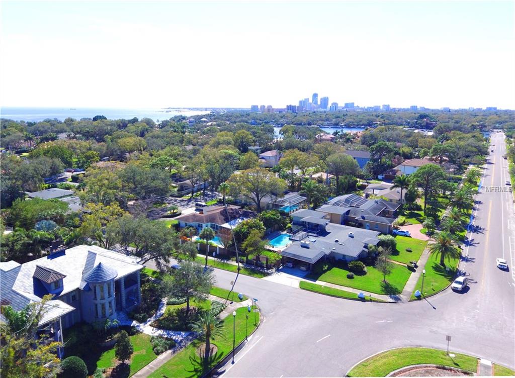 409 SNELL ISLE BOULEVARD NE, ST PETERSBURG, Florida 33704, 3 Bedrooms Bedrooms, 5 Rooms Rooms,3 BathroomsBathrooms,Residential,For sale,SNELL ISLE,U7846490