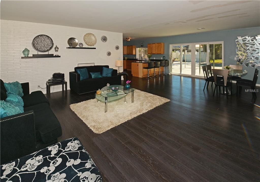 409 SNELL ISLE BOULEVARD NE, ST PETERSBURG, Florida 33704, 3 Bedrooms Bedrooms, 5 Rooms Rooms,3 BathroomsBathrooms,Residential,For sale,SNELL ISLE,U7846490