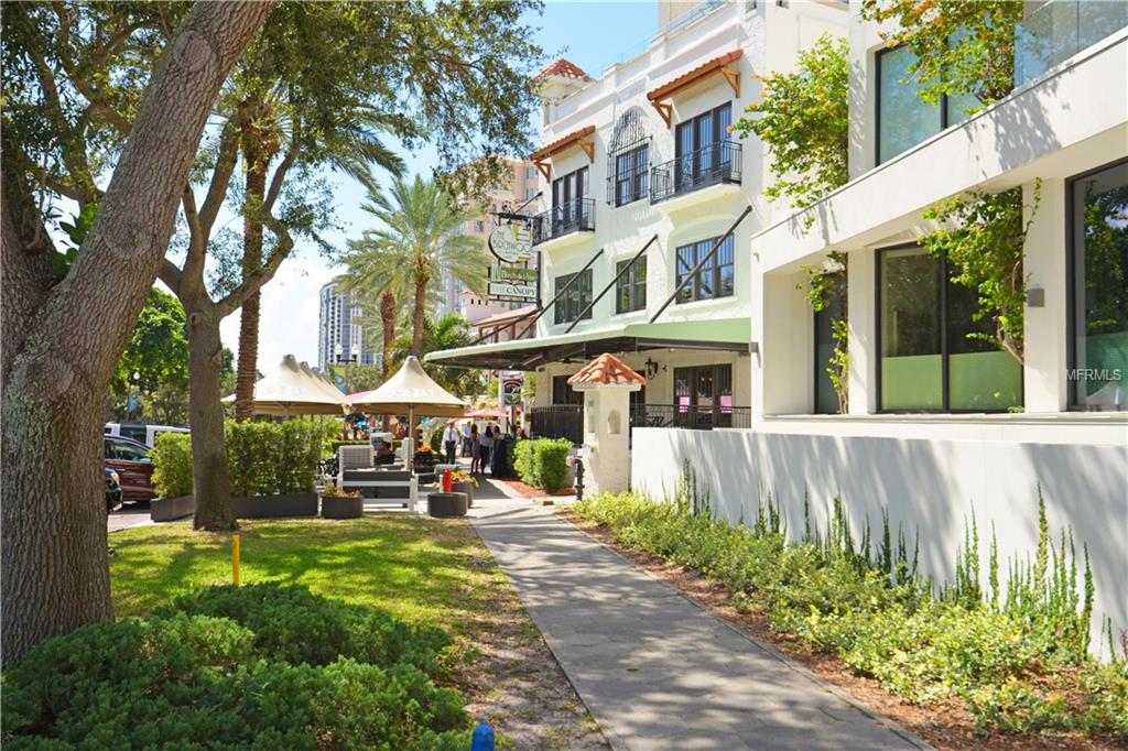 409 SNELL ISLE BOULEVARD NE, ST PETERSBURG, Florida 33704, 3 Bedrooms Bedrooms, 5 Rooms Rooms,3 BathroomsBathrooms,Residential,For sale,SNELL ISLE,U7846490