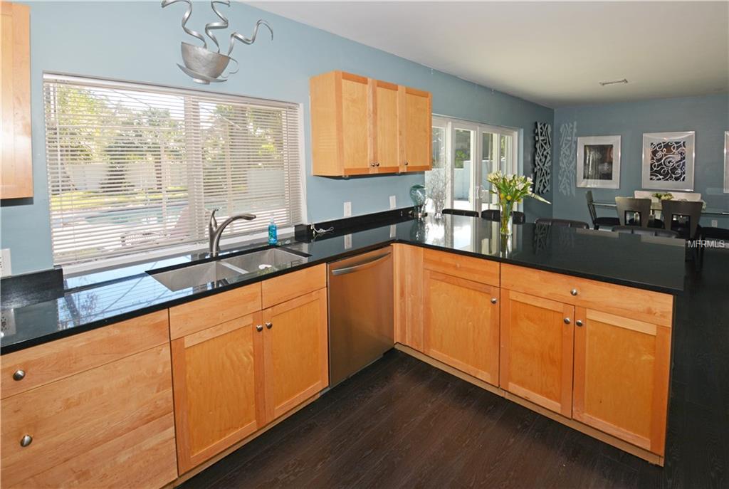 409 SNELL ISLE BOULEVARD NE, ST PETERSBURG, Florida 33704, 3 Bedrooms Bedrooms, 5 Rooms Rooms,3 BathroomsBathrooms,Residential,For sale,SNELL ISLE,U7846490