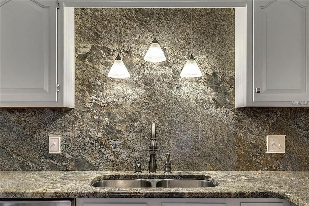 12825 AMBER AVENUE, CLERMONT, Florida 34711, 3 Bedrooms Bedrooms, 9 Rooms Rooms,2 BathroomsBathrooms,Residential,For sale,AMBER,G4852746