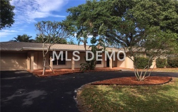 1281 BILTMORE DRIVE, FORT MYERS, Florida 33901, 3 Bedrooms Bedrooms, 5 Rooms Rooms,2 BathroomsBathrooms,Residential,For sale,BILTMORE,U7829711