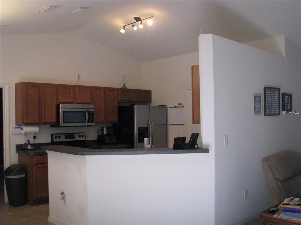 21 SEQUOIA LOOP COURT, OCKLAWAHA, Florida 32179, 3 Bedrooms Bedrooms, 7 Rooms Rooms,2 BathroomsBathrooms,Residential,For sale,SEQUOIA LOOP COURT,G4848371