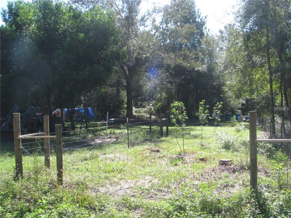 21 SEQUOIA LOOP COURT, OCKLAWAHA, Florida 32179, 3 Bedrooms Bedrooms, 7 Rooms Rooms,2 BathroomsBathrooms,Residential,For sale,SEQUOIA LOOP COURT,G4848371