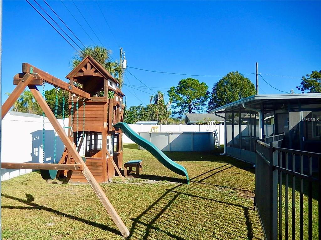 15572 BRISTOL CIRCLE W, CLEARWATER, Florida 33764, 3 Bedrooms Bedrooms, 5 Rooms Rooms,3 BathroomsBathrooms,Residential,For sale,BRISTOL,U7837632
