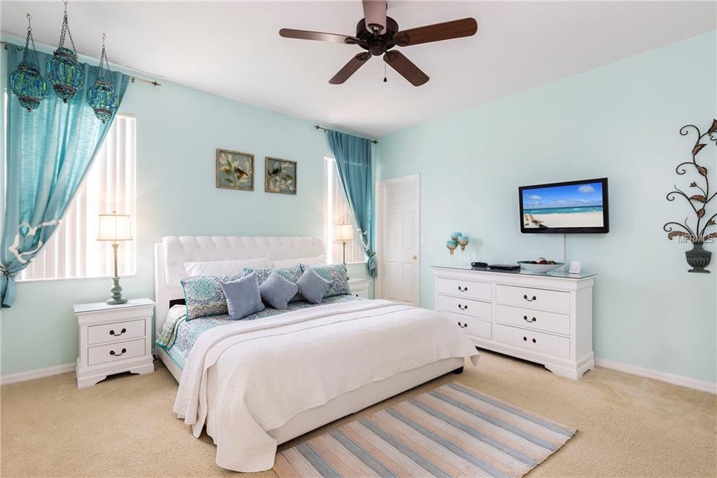 153 MINNIEHAHA CIRCLE, HAINES CITY, Florida 33844, 5 Bedrooms Bedrooms, 9 Rooms Rooms,4 BathroomsBathrooms,Residential,For sale,MINNIEHAHA,S4855277