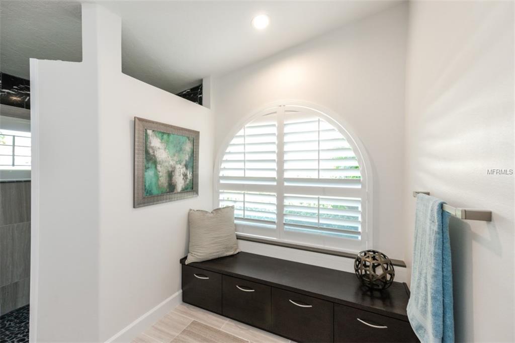 3800 BOCA POINTE DRIVE, SARASOTA, Florida 34238, 3 Bedrooms Bedrooms, 9 Rooms Rooms,3 BathroomsBathrooms,Residential,For sale,BOCA POINTE,A4206709