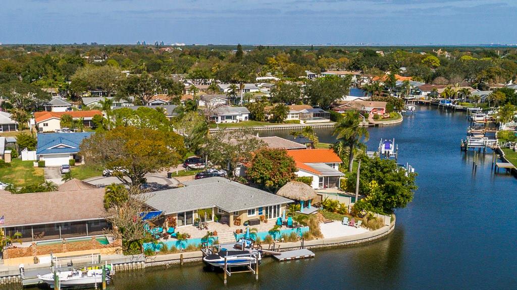 1472 50TH AVENUE NE, ST PETERSBURG, Florida 33703, 3 Bedrooms Bedrooms, 6 Rooms Rooms,2 BathroomsBathrooms,Residential,For sale,50TH,U7845273