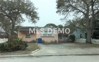 2730 EDWARDS AVENUE S, ST PETERSBURG, Florida 33705, 2 Bedrooms Bedrooms, 6 Rooms Rooms,1 BathroomBathrooms,Residential,For sale,EDWARDS,U7847000