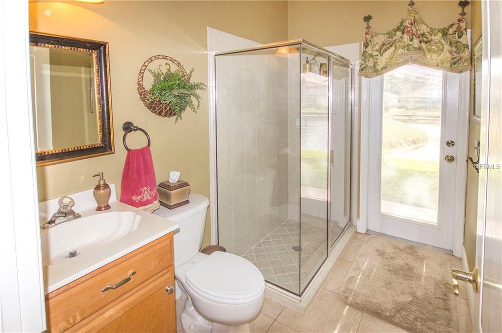 10211 WATERSIDE OAKS DRIVE, TAMPA, Florida 33647, 5 Bedrooms Bedrooms, 9 Rooms Rooms,4 BathroomsBathrooms,Residential,For sale,WATERSIDE OAKS,T2928211