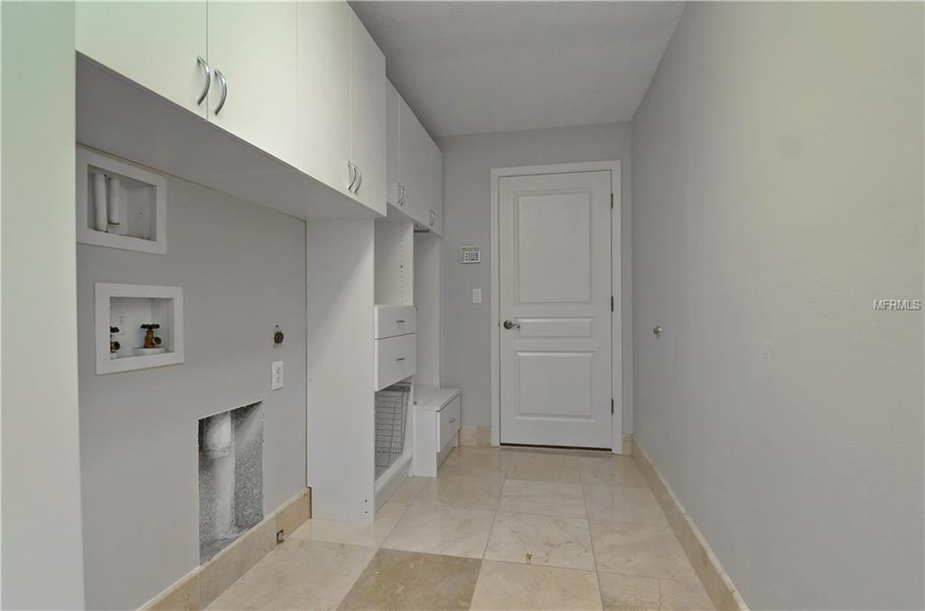 18919 SAINT LAURENT DRIVE, LUTZ, Florida 33558, 5 Bedrooms Bedrooms, 7 Rooms Rooms,4 BathroomsBathrooms,Residential,For sale,SAINT LAURENT,T2887170