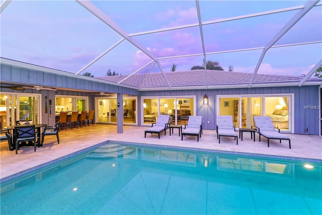 510 BLUE JAY PLACE, SARASOTA, Florida 34236, 3 Bedrooms Bedrooms, 9 Rooms Rooms,3 BathroomsBathrooms,Residential,For sale,BLUE JAY,A4197083