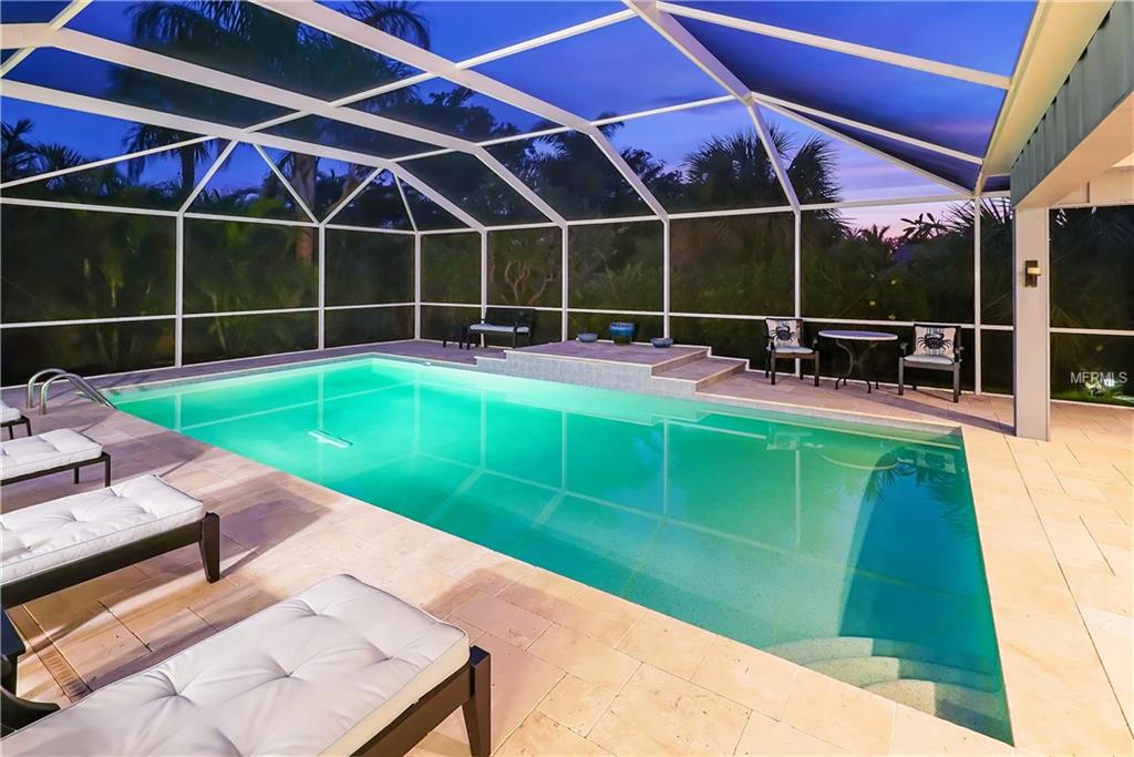 510 BLUE JAY PLACE, SARASOTA, Florida 34236, 3 Bedrooms Bedrooms, 9 Rooms Rooms,3 BathroomsBathrooms,Residential,For sale,BLUE JAY,A4197083