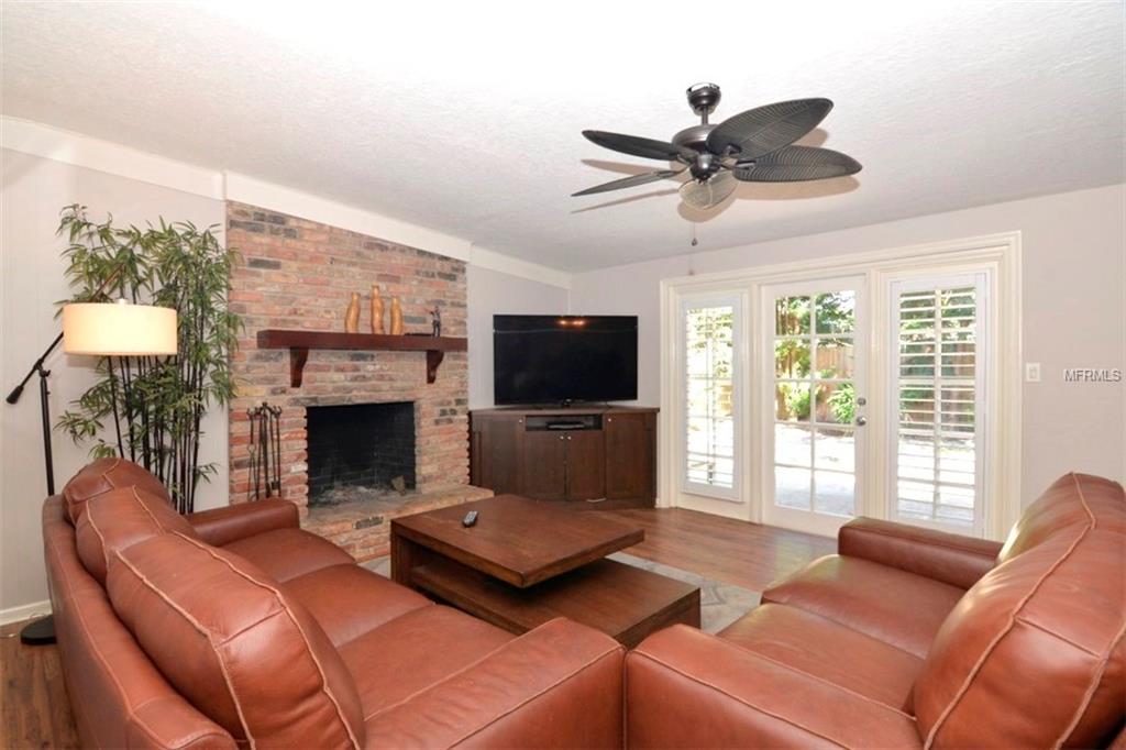 970 MOJAVE TRAIL, MAITLAND, Florida 32751, 4 Bedrooms Bedrooms, 5 Rooms Rooms,2 BathroomsBathrooms,Residential,For sale,MOJAVE,O5541970