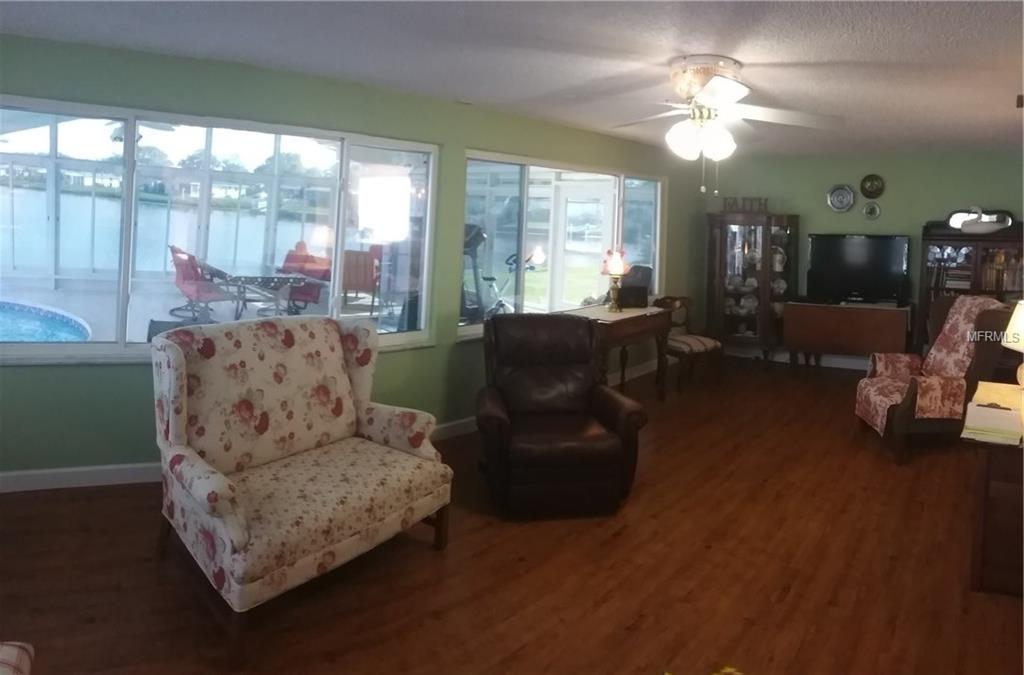 4152 STAR ISLAND DRIVE, HOLIDAY, Florida 34691, 2 Bedrooms Bedrooms, 5 Rooms Rooms,2 BathroomsBathrooms,Residential,For sale,STAR ISLAND,T2916747