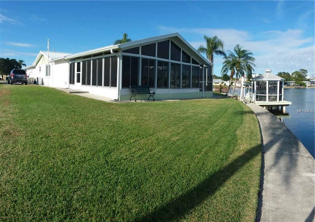 4152 STAR ISLAND DRIVE, HOLIDAY, Florida 34691, 2 Bedrooms Bedrooms, 5 Rooms Rooms,2 BathroomsBathrooms,Residential,For sale,STAR ISLAND,T2916747