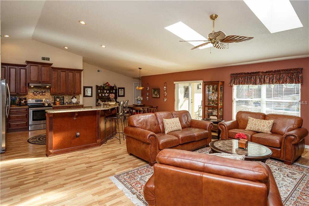 7032 HIAWASSEE OVERLOOK DRIVE, ORLANDO, Florida 32835, 4 Bedrooms Bedrooms, 8 Rooms Rooms,2 BathroomsBathrooms,Residential,For sale,HIAWASSEE OVERLOOK,O5555183