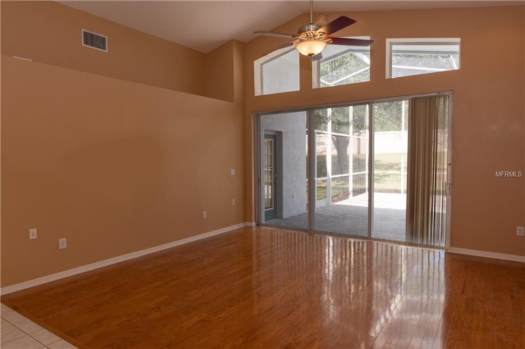 113 ROSANA DRIVE, BRANDON, Florida 33511, 4 Bedrooms Bedrooms, 7 Rooms Rooms,3 BathroomsBathrooms,Residential,For sale,ROSANA,T2923978