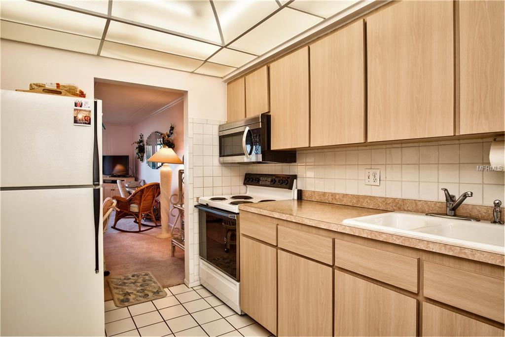 868 BAYWAY BOULEVARD, CLEARWATER BEACH, Florida 33767, 2 Bedrooms Bedrooms, 3 Rooms Rooms,2 BathroomsBathrooms,Residential,For sale,BAYWAY,U7845785