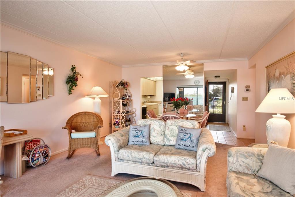 868 BAYWAY BOULEVARD, CLEARWATER BEACH, Florida 33767, 2 Bedrooms Bedrooms, 3 Rooms Rooms,2 BathroomsBathrooms,Residential,For sale,BAYWAY,U7845785