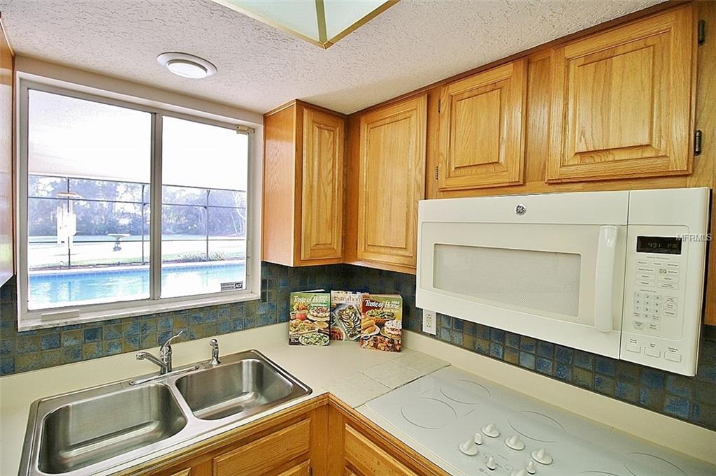 2165 LAKEBREEZE WAY, DELTONA, Florida 32738, 3 Bedrooms Bedrooms, 10 Rooms Rooms,2 BathroomsBathrooms,Residential,For sale,LAKEBREEZE,O5560926