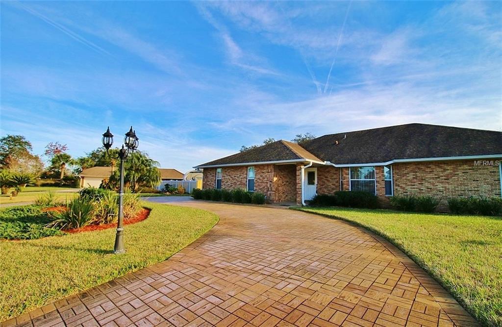 2165 LAKEBREEZE WAY, DELTONA, Florida 32738, 3 Bedrooms Bedrooms, 10 Rooms Rooms,2 BathroomsBathrooms,Residential,For sale,LAKEBREEZE,O5560926