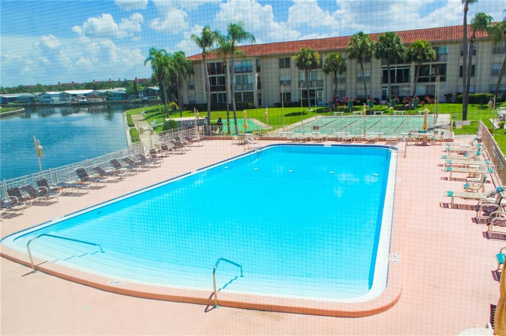 19029 US HIGHWAY 19 N, CLEARWATER, Florida 33764, 2 Bedrooms Bedrooms, 5 Rooms Rooms,2 BathroomsBathrooms,Residential,For sale,US HIGHWAY 19,U7847304