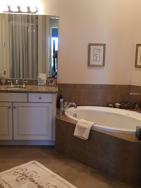 10 FRANKLIN COURT S, ST PETERSBURG, Florida 33711, 3 Bedrooms Bedrooms, 5 Rooms Rooms,2 BathroomsBathrooms,Residential,For sale,FRANKLIN,T2845208