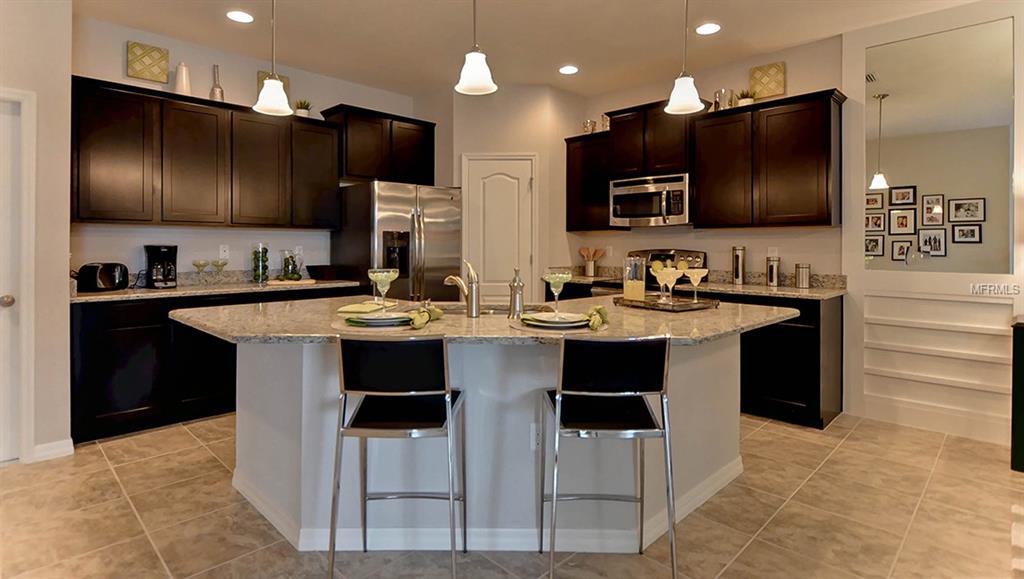 7733 TIMBERVIEW LOOP, WESLEY CHAPEL, Florida 33545, 3 Bedrooms Bedrooms, 6 Rooms Rooms,2 BathroomsBathrooms,Residential,For sale,TIMBERVIEW,T2905431