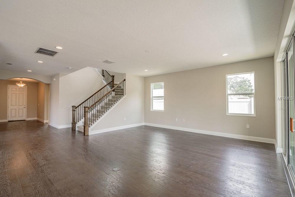 1200 MUROK WAY S, SAINT PETERSBURG, Florida 33705, 5 Bedrooms Bedrooms, 8 Rooms Rooms,4 BathroomsBathrooms,Residential,For sale,MUROK,T2923979