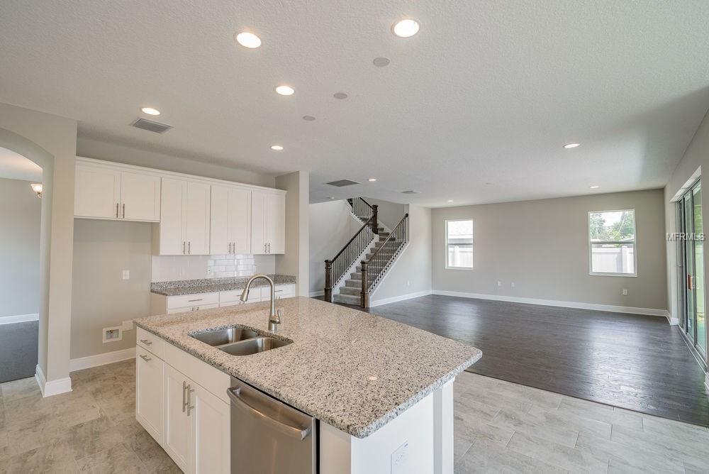 1200 MUROK WAY S, SAINT PETERSBURG, Florida 33705, 5 Bedrooms Bedrooms, 8 Rooms Rooms,4 BathroomsBathrooms,Residential,For sale,MUROK,T2923979