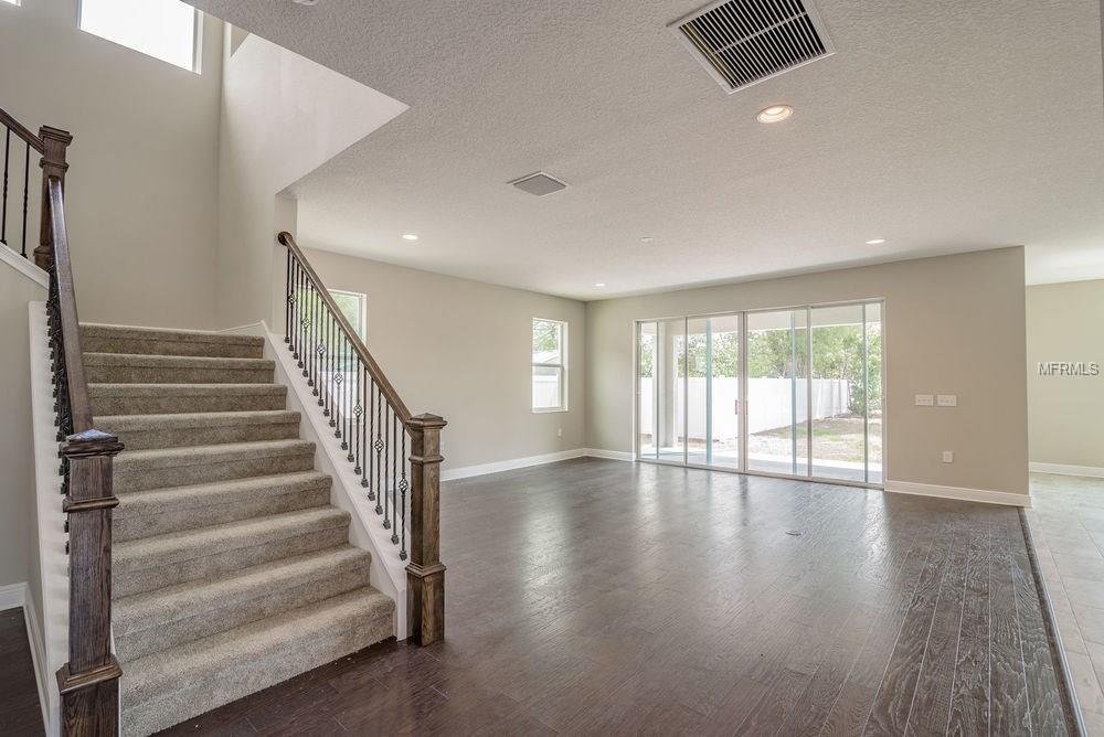 1200 MUROK WAY S, SAINT PETERSBURG, Florida 33705, 5 Bedrooms Bedrooms, 8 Rooms Rooms,4 BathroomsBathrooms,Residential,For sale,MUROK,T2923979