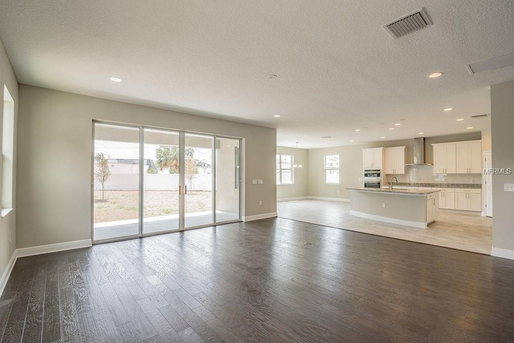 1200 MUROK WAY S, SAINT PETERSBURG, Florida 33705, 5 Bedrooms Bedrooms, 8 Rooms Rooms,4 BathroomsBathrooms,Residential,For sale,MUROK,T2923979