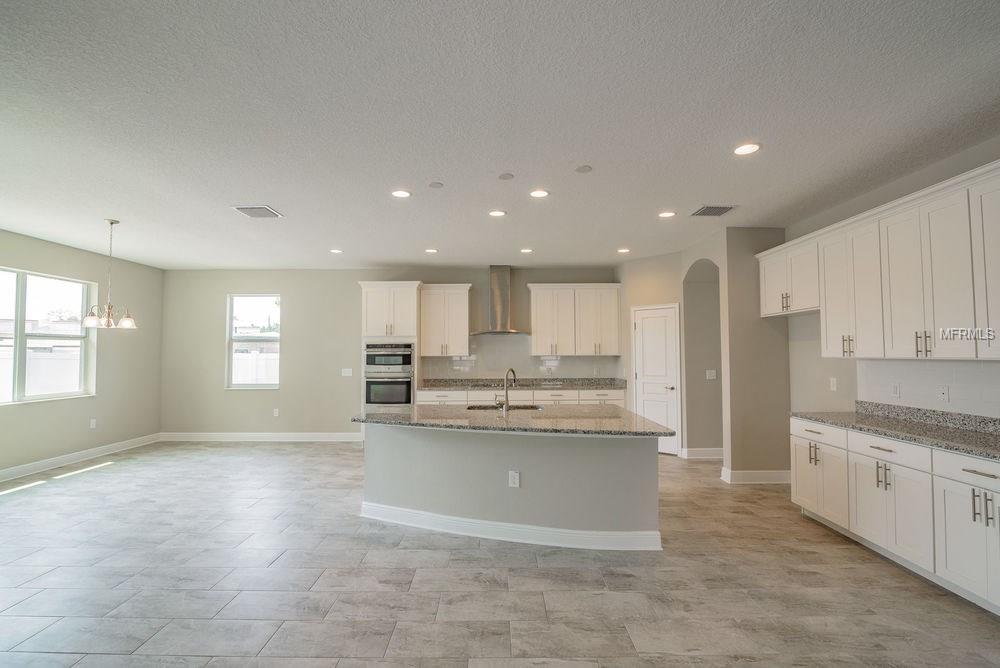 1200 MUROK WAY S, SAINT PETERSBURG, Florida 33705, 5 Bedrooms Bedrooms, 8 Rooms Rooms,4 BathroomsBathrooms,Residential,For sale,MUROK,T2923979