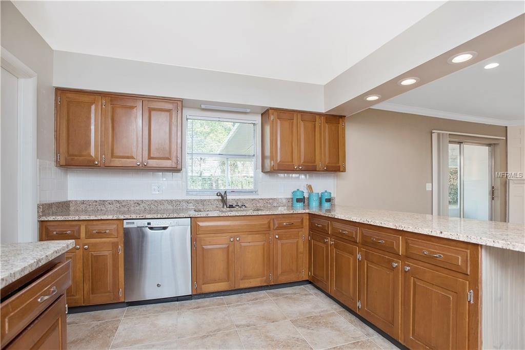 2016 CRICKET LANE, VALRICO, Florida 33594, 3 Bedrooms Bedrooms, 8 Rooms Rooms,2 BathroomsBathrooms,Residential,For sale,CRICKET,T2927487