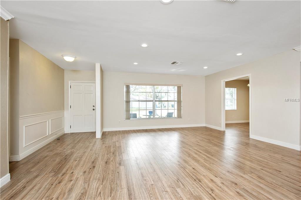 2016 CRICKET LANE, VALRICO, Florida 33594, 3 Bedrooms Bedrooms, 8 Rooms Rooms,2 BathroomsBathrooms,Residential,For sale,CRICKET,T2927487