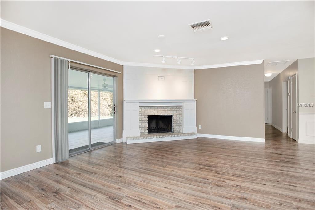 2016 CRICKET LANE, VALRICO, Florida 33594, 3 Bedrooms Bedrooms, 8 Rooms Rooms,2 BathroomsBathrooms,Residential,For sale,CRICKET,T2927487