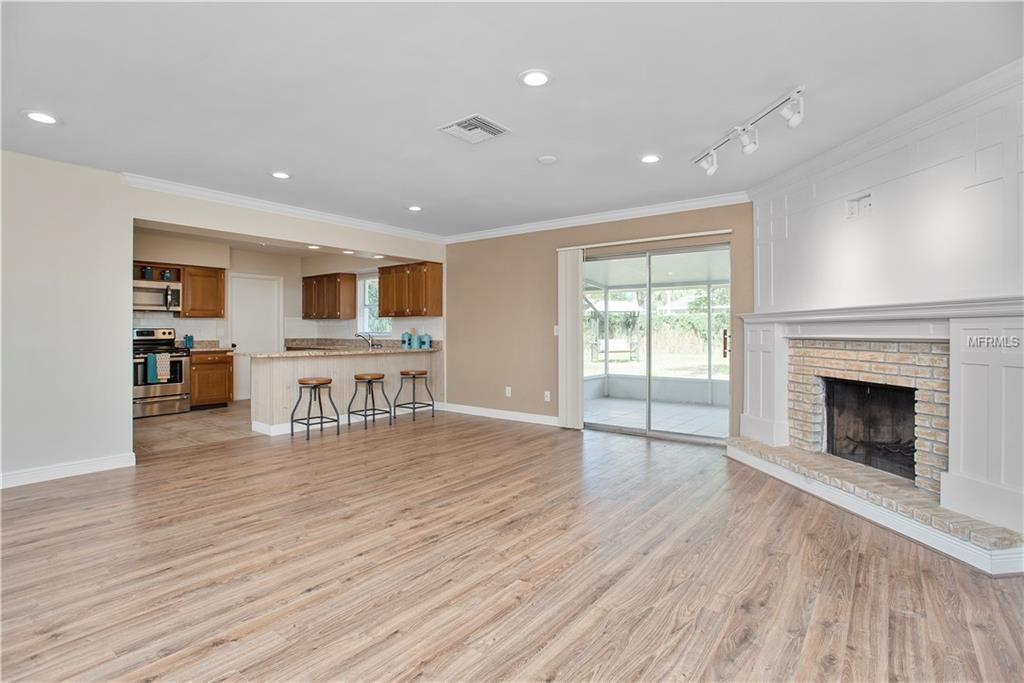 2016 CRICKET LANE, VALRICO, Florida 33594, 3 Bedrooms Bedrooms, 8 Rooms Rooms,2 BathroomsBathrooms,Residential,For sale,CRICKET,T2927487