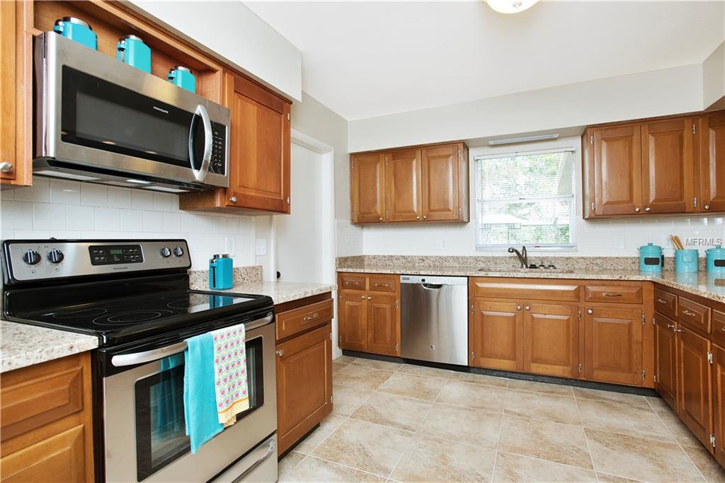 2016 CRICKET LANE, VALRICO, Florida 33594, 3 Bedrooms Bedrooms, 8 Rooms Rooms,2 BathroomsBathrooms,Residential,For sale,CRICKET,T2927487