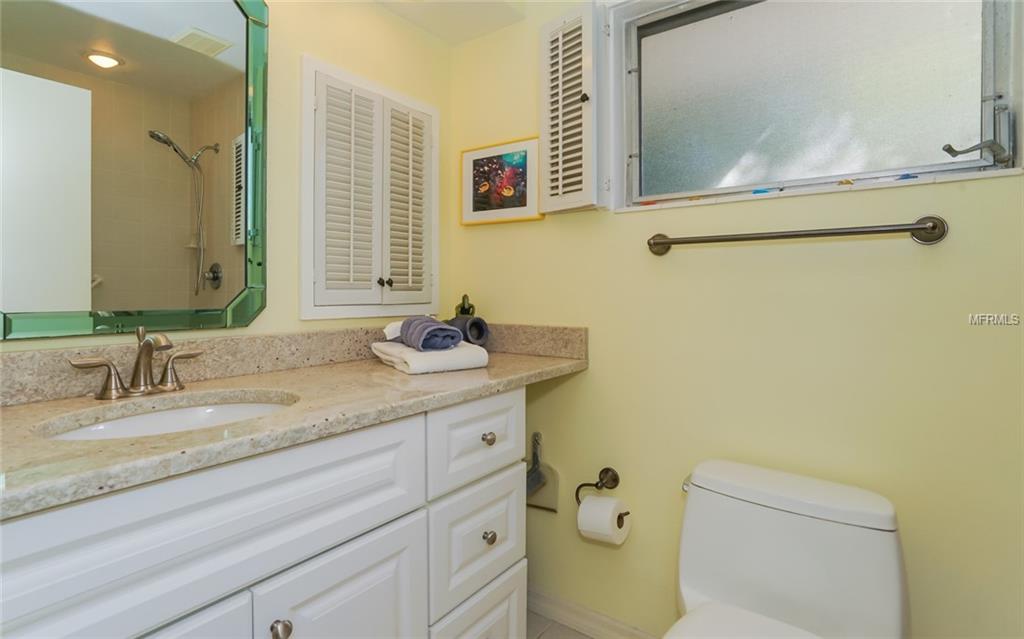 1631 SPRING CREEK DRIVE, SARASOTA, Florida 34239, 4 Bedrooms Bedrooms, 6 Rooms Rooms,3 BathroomsBathrooms,Residential,For sale,SPRING CREEK,A4209885