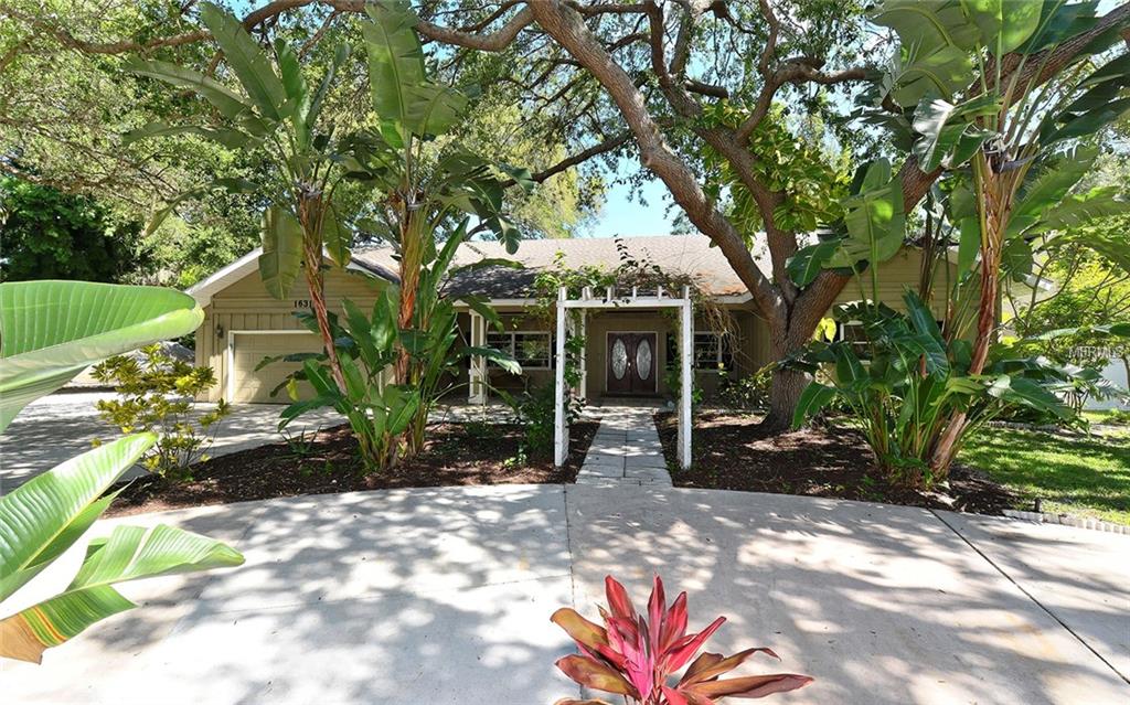 1631 SPRING CREEK DRIVE, SARASOTA, Florida 34239, 4 Bedrooms Bedrooms, 6 Rooms Rooms,3 BathroomsBathrooms,Residential,For sale,SPRING CREEK,A4209885