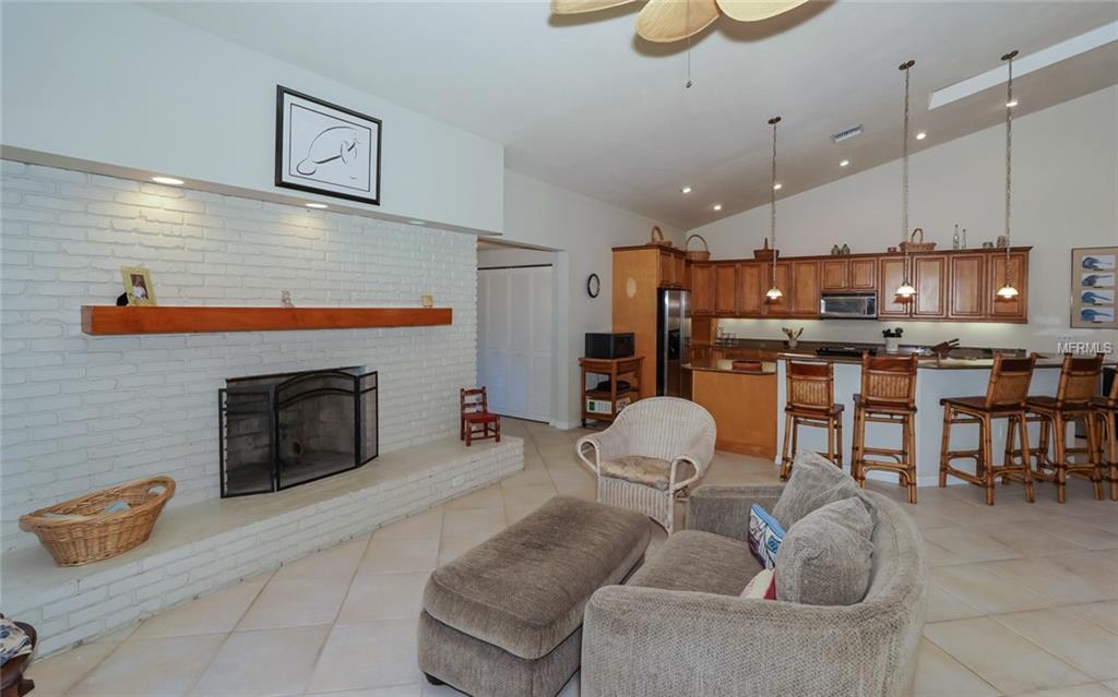 1631 SPRING CREEK DRIVE, SARASOTA, Florida 34239, 4 Bedrooms Bedrooms, 6 Rooms Rooms,3 BathroomsBathrooms,Residential,For sale,SPRING CREEK,A4209885