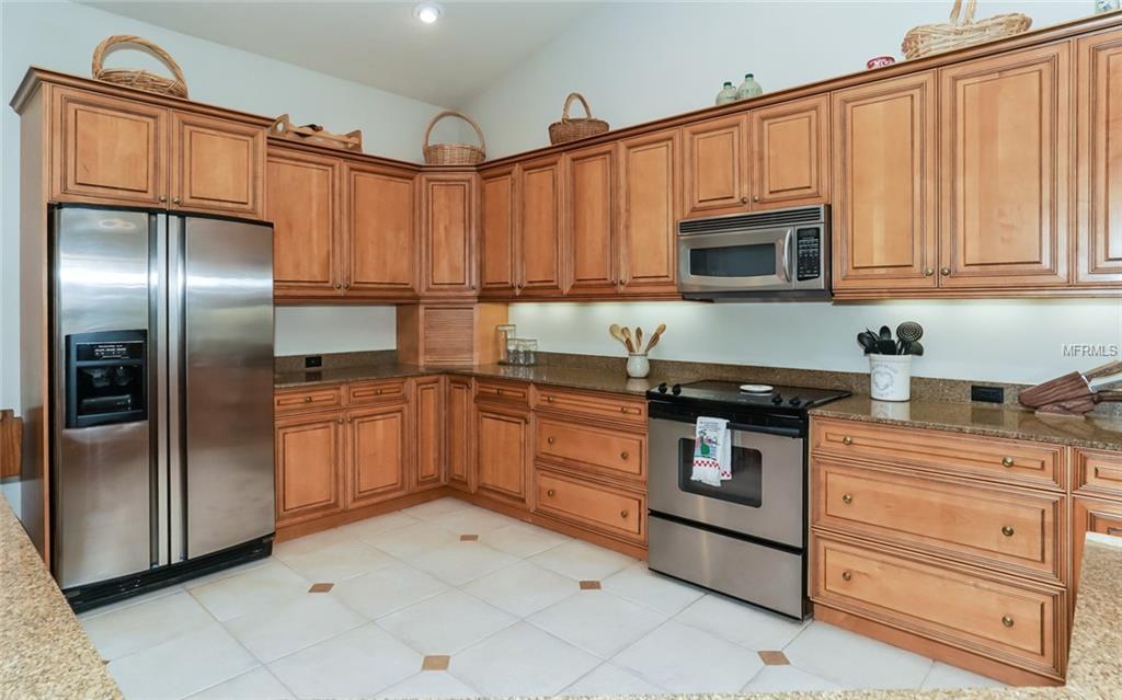 1631 SPRING CREEK DRIVE, SARASOTA, Florida 34239, 4 Bedrooms Bedrooms, 6 Rooms Rooms,3 BathroomsBathrooms,Residential,For sale,SPRING CREEK,A4209885