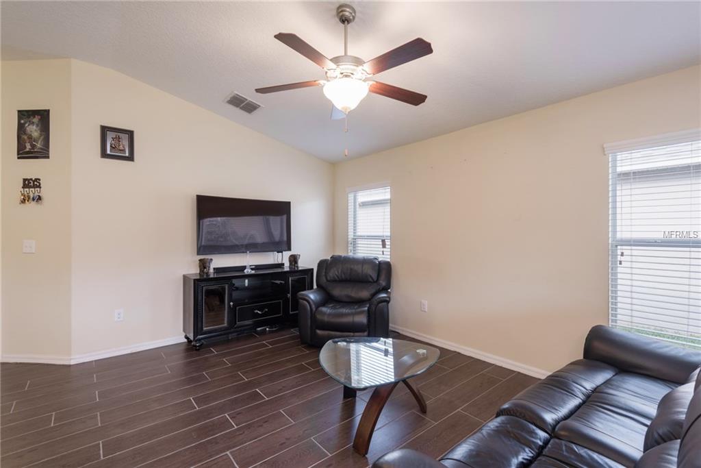 10309 SUMMER AZURE DRIVE, RIVERVIEW, Florida 33578, 4 Bedrooms Bedrooms, 7 Rooms Rooms,2 BathroomsBathrooms,Residential,For sale,SUMMER AZURE,A4204605