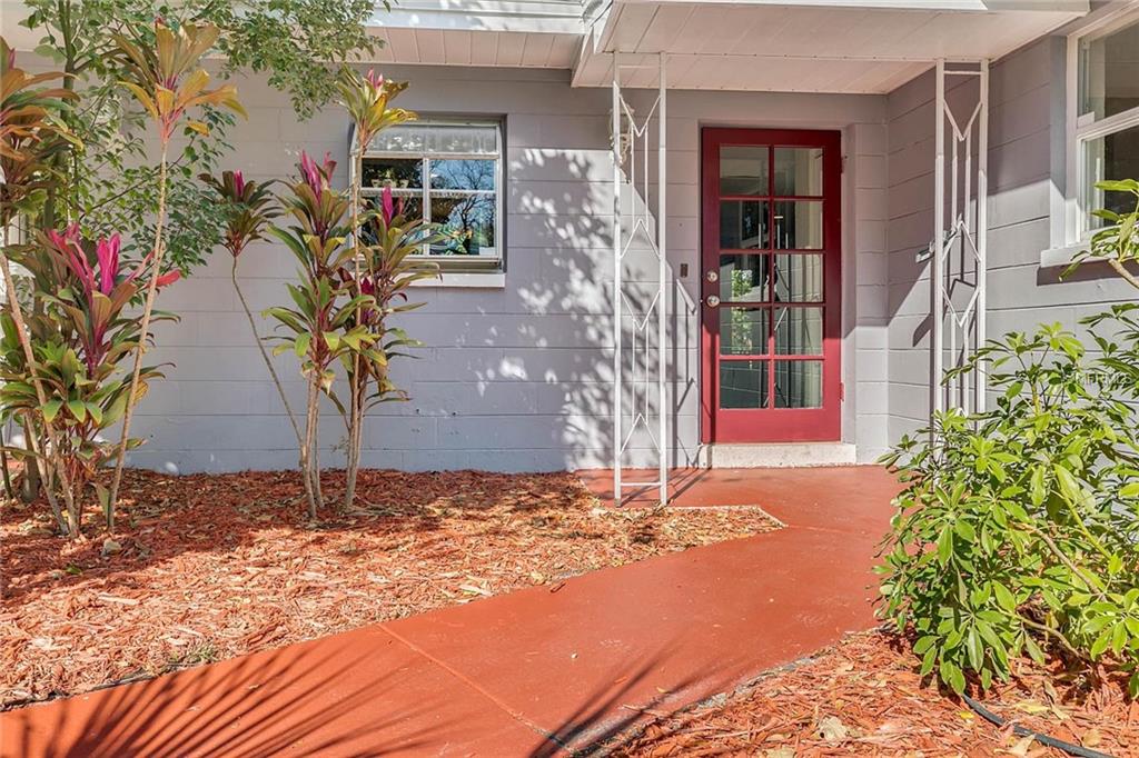 4709 W COACHMAN AVENUE, TAMPA, Florida 33611, 3 Bedrooms Bedrooms, 6 Rooms Rooms,2 BathroomsBathrooms,Residential,For sale,COACHMAN,T2922034