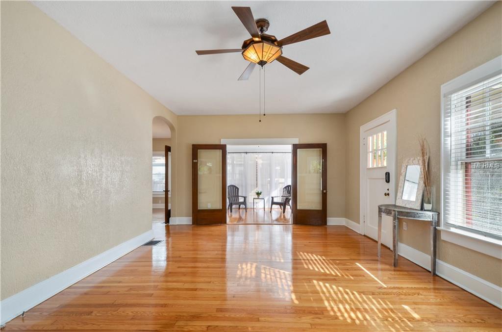 1615 E AMELIA STREET, ORLANDO, Florida 32803, 4 Bedrooms Bedrooms, 9 Rooms Rooms,3 BathroomsBathrooms,Residential,For sale,AMELIA,O5556162